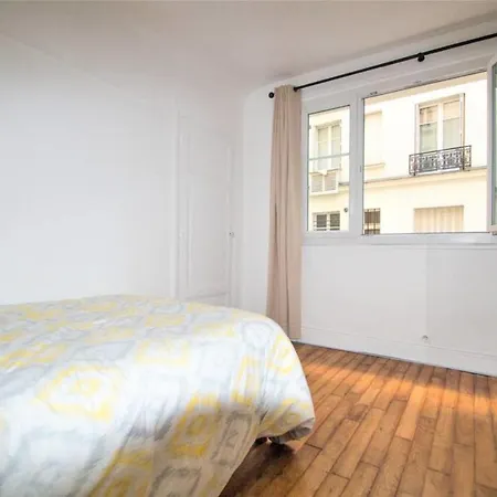 Splendid Spacious Apt At Les Batignolles Paris